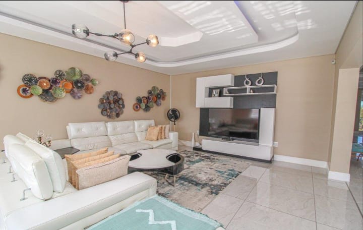 5 Bedroom Property for Sale in Nahoon Valley Park Eastern Cape